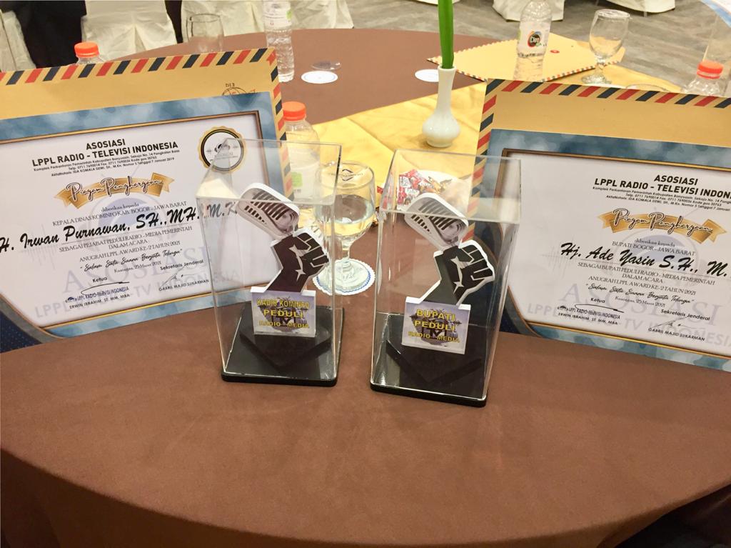 Headline Bogor | Bupati Ade Yasin Dianugerahi Sebagai Kepala Daerah Peduli Radio