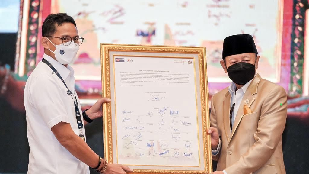 Headline Nasional | Asosiasi Industri Pariwisata Deklarasikan Perang Terhadap Covid-19