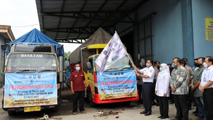 Headline Nasional | Pemprov DKI Teken Kerja Sama Resi Gudang dengan Pemkab Ngawi