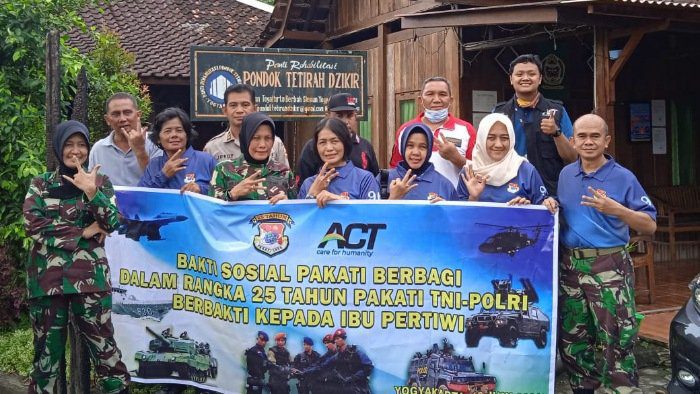 Headline Yogya | Keluarga Besar Pakati 96 dan ACT Bagikan 500 Paket Sembako