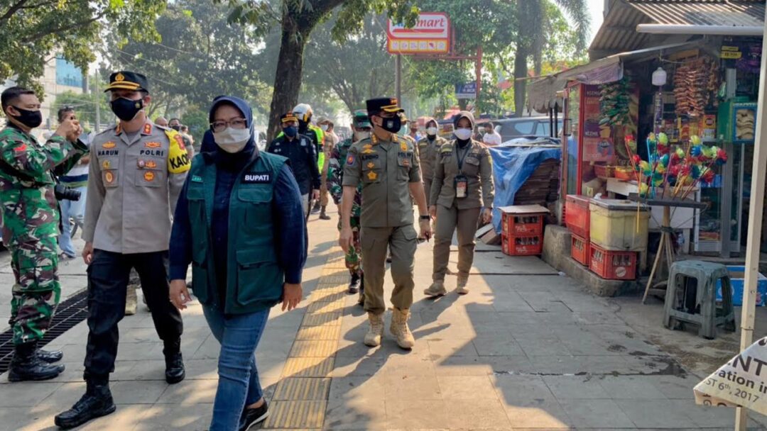 Headline Bogor | Bupati Ade Yasin Minta Satgas Kecamatan dan Desa Pantau PPKM Darurat 24 Jam