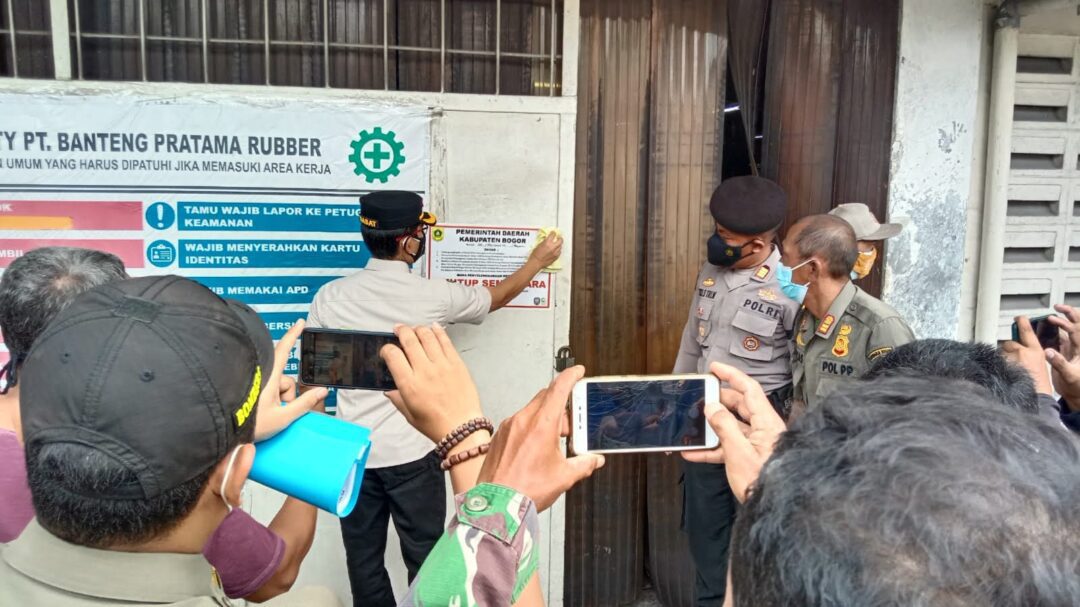 Headline Bogor | Diduga Langgar PPKM Darurat, 2 Dua Pabrik di Citeureup Ditutup