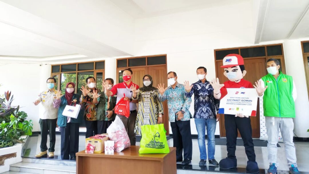 Headline Bogor | Pemkab Bogor Terima Bantuan 6.000 Paket Untuk Warga Isoman Dari JNE