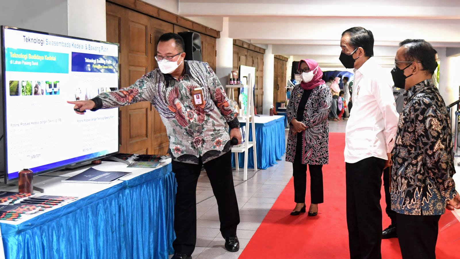Headline Bogor | Presiden Tinjau Kegiatan Vaksinasi Merdeka di IPB University