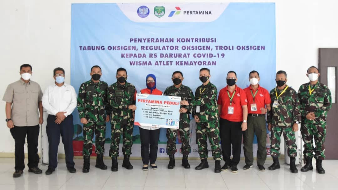 Headline Jakarta | Kasdam Jaya Menerima Secara Simbolis Bantuan Tabung Oksigen dari PT Pertamina