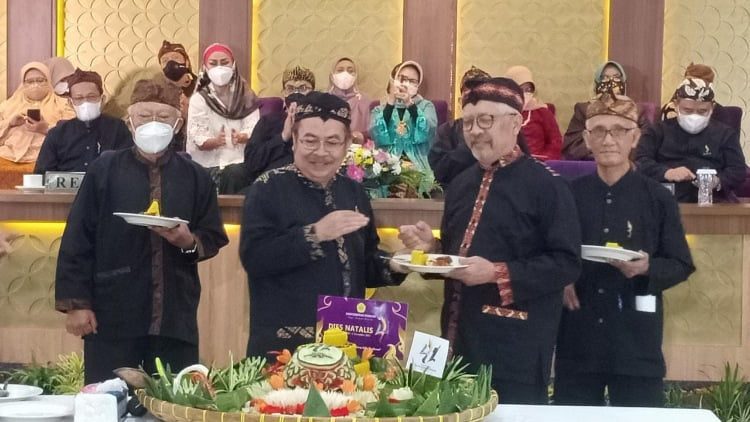 Headline Bogor | Ini Pesan Rektor Universitas Pakuan di Acara Dies Natalis ke 41