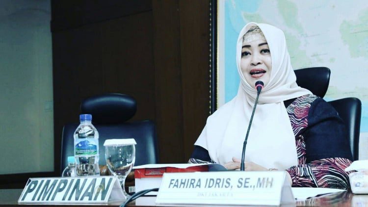 Headline Nasional | Senator Fahira Idris Nilai PT Nol Persen Berikan Banyak Kemaslahatan