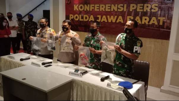 Headline Nasional | Panglima TNI Instruksikan 3 Oknum TNI AD Yang Tewaskan 2 Warga Dipecat