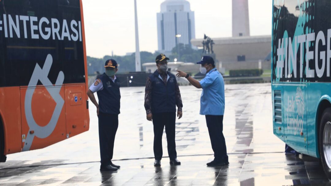 Anies Luncurkan 30 Bus Listrik Transjakarta