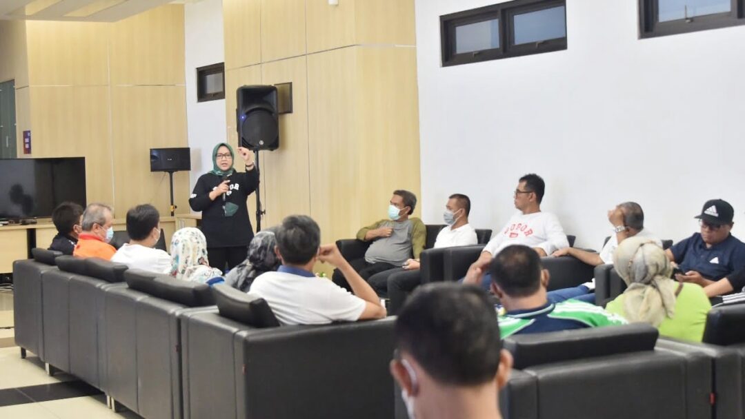 Ramadhan 1443 H, Ade Yasin Minta Dinas dan Kecamatan Sediakan Takjil