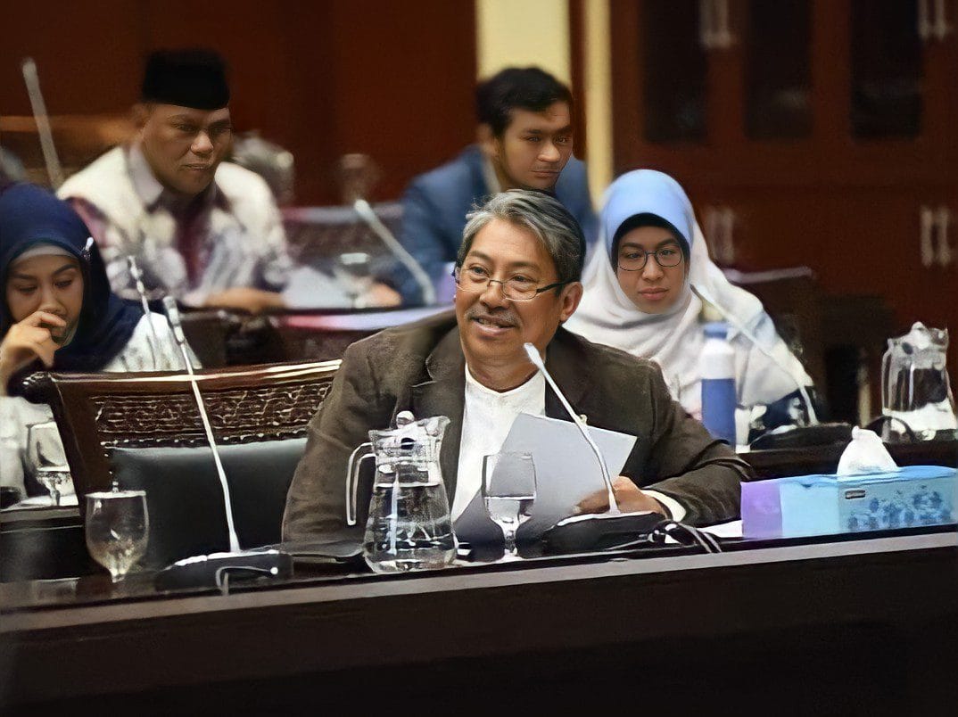 Aleg PKS Sebut Pemerintah Lebay Desak Vivo Naikan Harga Revvo 89