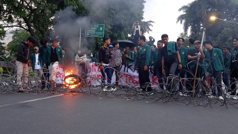 Mahaiswa Bogor Gelar Unjuk Rasa Tolak Kenaikan BBM Bersubsidi