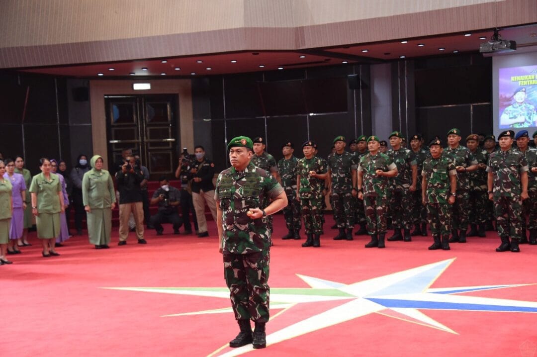 Panglima TNI Jenderal Andika Perkasa Naikan Pangkat 49 Perwira Tinggi 3 Matra