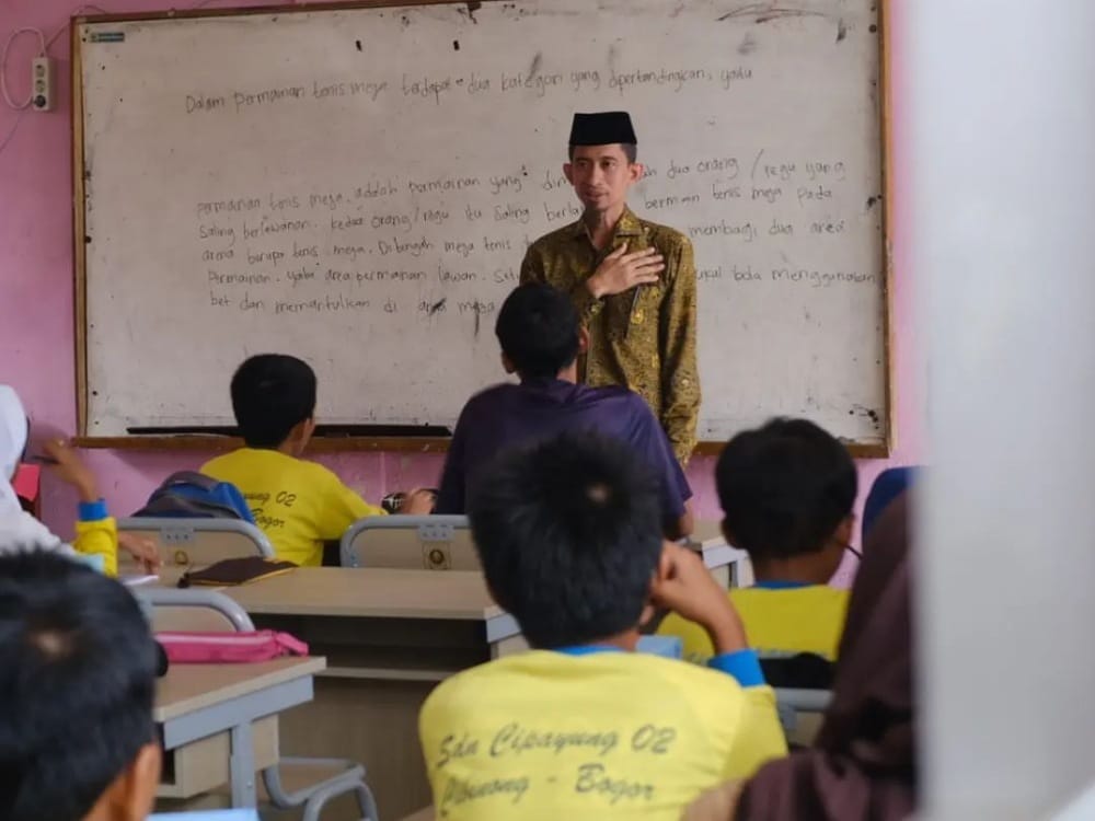 Pastikan Proses KBM Tidak Terganggu, Agus Salim Tinjau SDN Cipayung 02