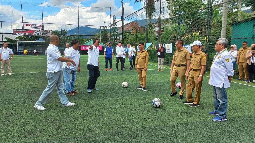 PHRI Ajak Karyawan Hotel dan Restoran Berolahraga di Mini Soccer Bromelia Bogor