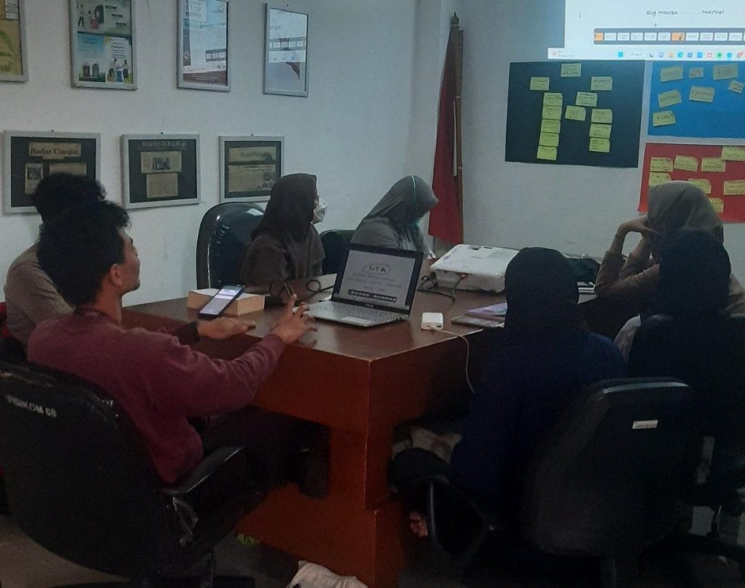 HIMAKOM Unida Belajar Penyusunan Konten  dan Pelajari Algoritma Media Sosial