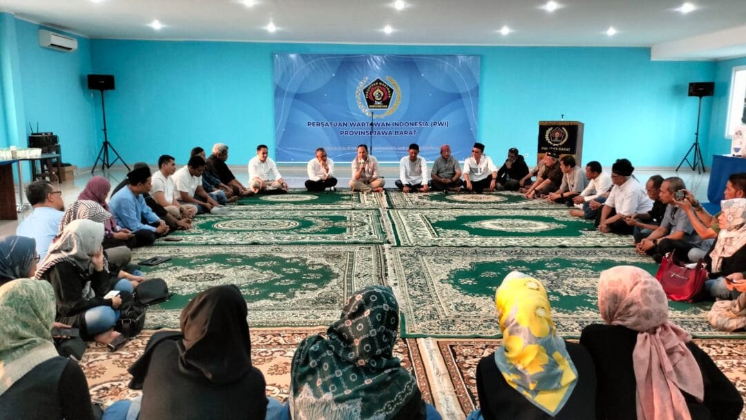 Gelar Buka Puasa Bersama, Ketua dan Sekum PWI Jabar Bahas Dua Agenda Penting