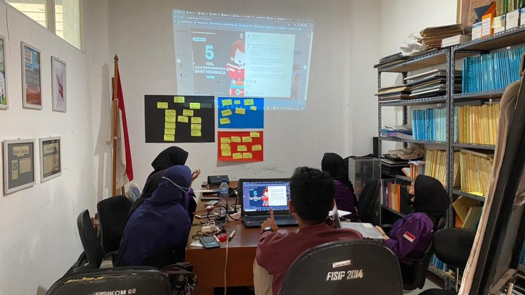 HIMAKOM Unida Belajar Membuat Konten Menarik dan Desain Konten Media Sosial