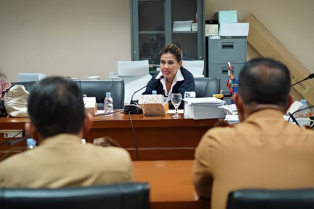 Dinilai Tak Substansi dan Memberatkan, Aleg NasDem Minta Wisuda Sekolah Dilarang