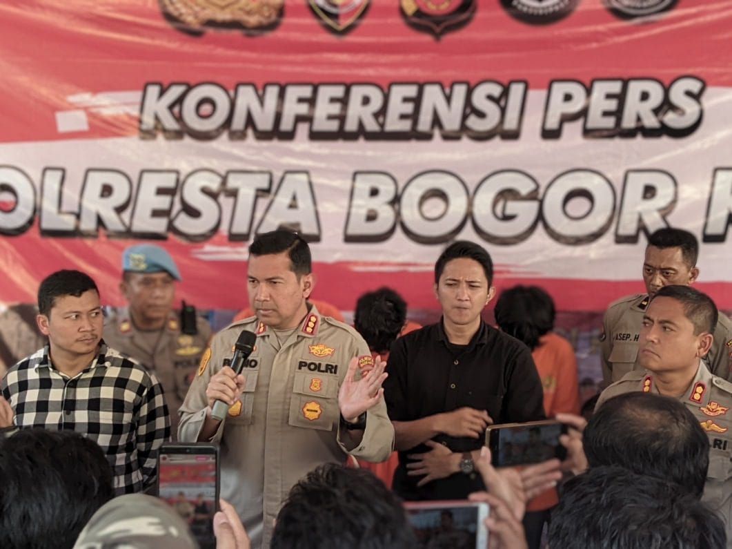 Hendak Menyerang Petugas, Pemuda Pembawa Sajam Dihadiahi Timah Panas