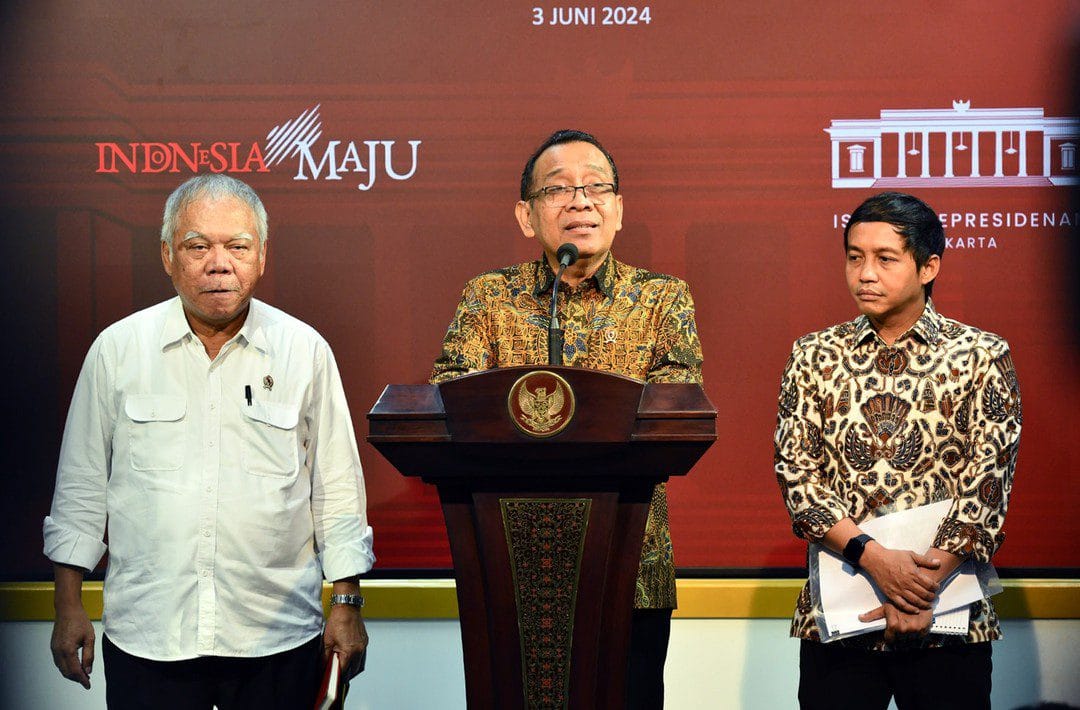 Dok. Presiden Tunjuk Basuki dan Raja Juli Plt Kepala dan Wakil OIKN/Setkab/Jay)