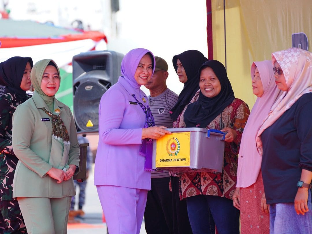 Ketua Umum Dharma Pertiwi Gelar Bakti Sosial Dalam Rangka HUT ke-60