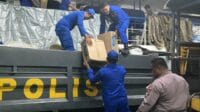 Bantuan Kemanusiaan Kapolri untuk Korban Erupsi Gunung Lewotobi Tiba di Flores Timur