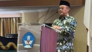 Mendikdasmen Dorong Guru PPPK Tak Hanya Untuk Sekolah Negeri