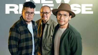 Ebiet G. Ade Rilis Versi Terbaru 'Elegi Esok Pagi' Bersama Putra Adera dan Segara