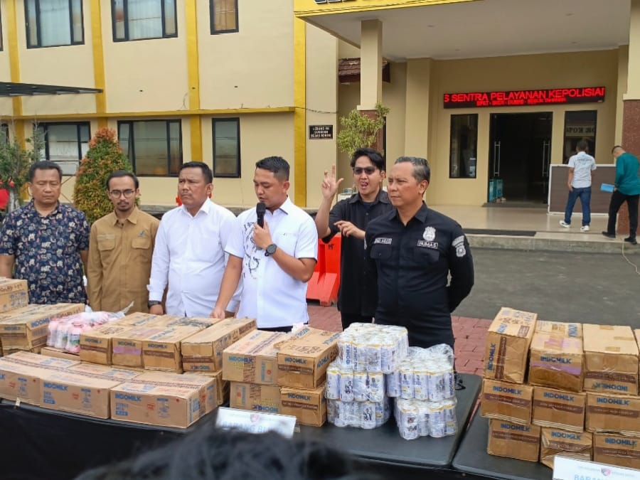 Satreskrim Polresta Bogor Ungkap Sindikat Pemalsuan Tanggal Kedaluwarsa Susu Kemasan