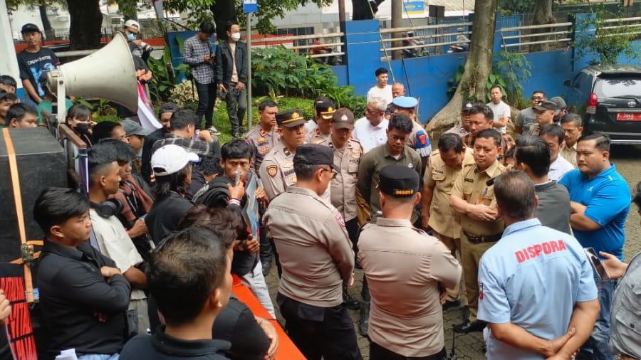 Masa Aksi Tuntut Pembatalan Tender Revitalisasi Stadion Pajajaran, Dispora Kota Bogor Angkat Bicara