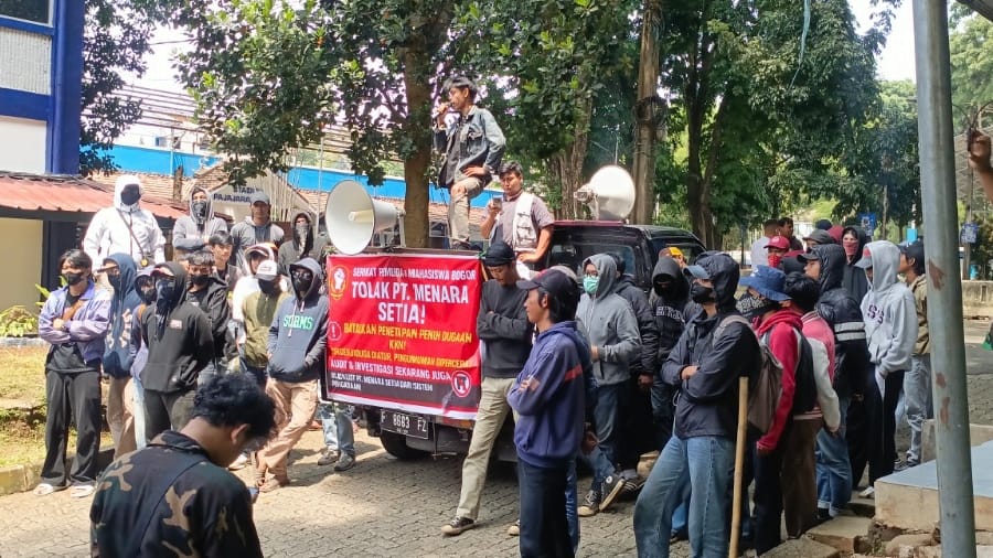 Kembali Gelar Aksi Demonstrasi, Gertak Desak APH Selediki Proses Tender dan Pengadaan di Dispora dan PBJ