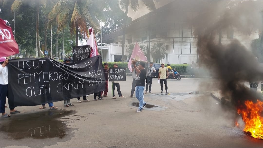 Massa Aksi Desak Kejari Kota Bogor Usut Dugaan Penyerobotan Fasos-Fasum Cimahpar