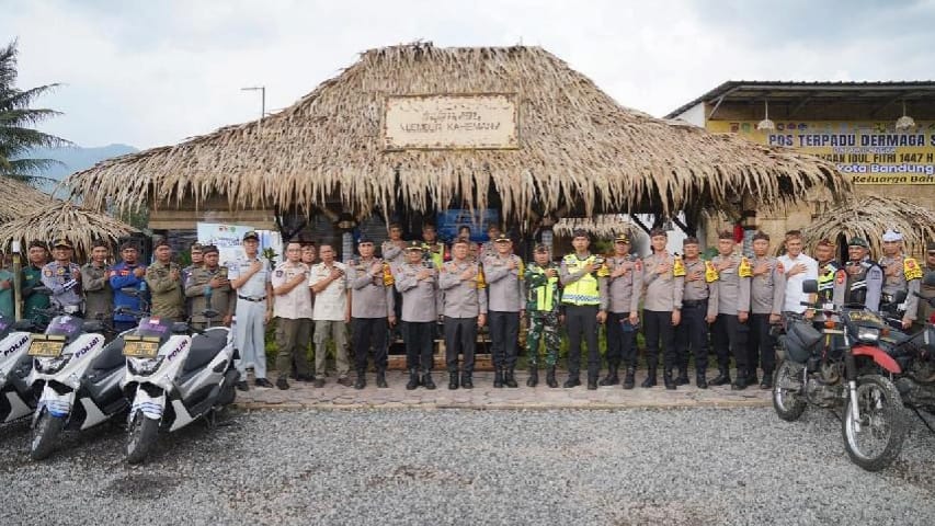 Kapolda Jabar Tinjau Pos Terpadu Operasi Ketupat Lodaya 2026 di Nagreg