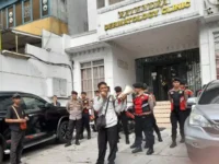 Demo di Klinik Dokter Reyendra, Fahrizal Desak Klarifikasi Dugaan Gratifikasi Pilkada Kota Bogor