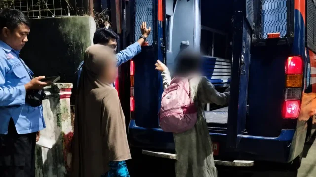 IKAWI LSM GMBI Bersama Dinsos DKI Evakuasi Korban Kekerasan Seksual ke RS Duren Sawit