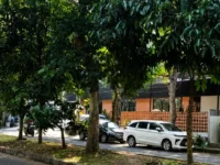 Tarik Valet Parkir di Badan Jalan, Restoran Aroem Diduga Langgar Sartek Lalin