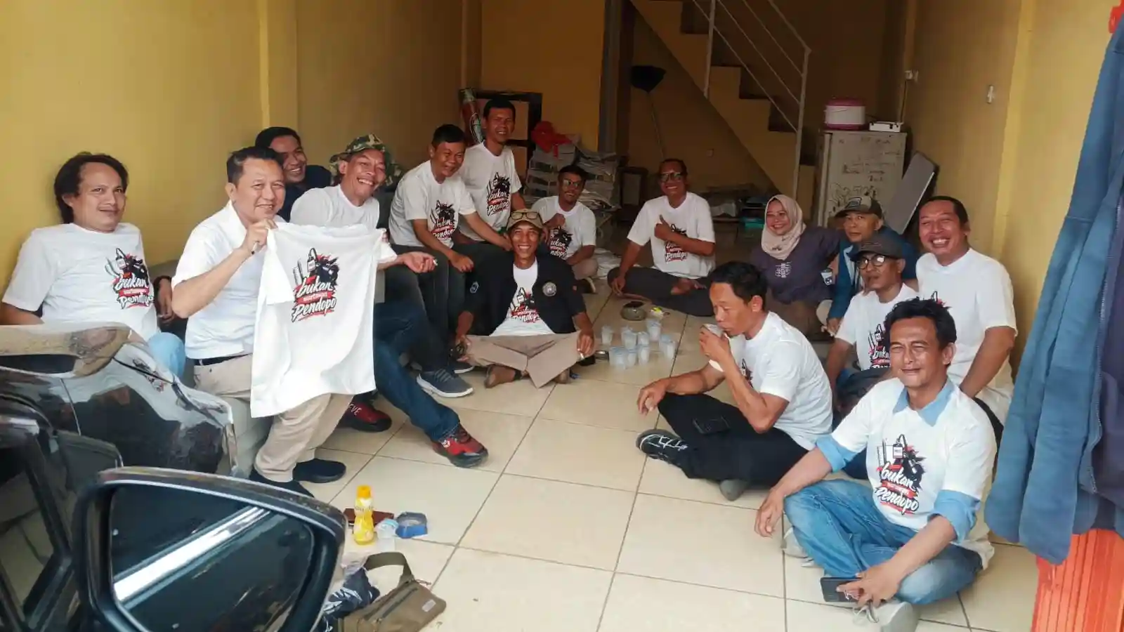 Puluhan Jurnalis Bogor Pakai Kaus “Bukan Wartawan Pendopo”, Soroti Maraknya Korupsi